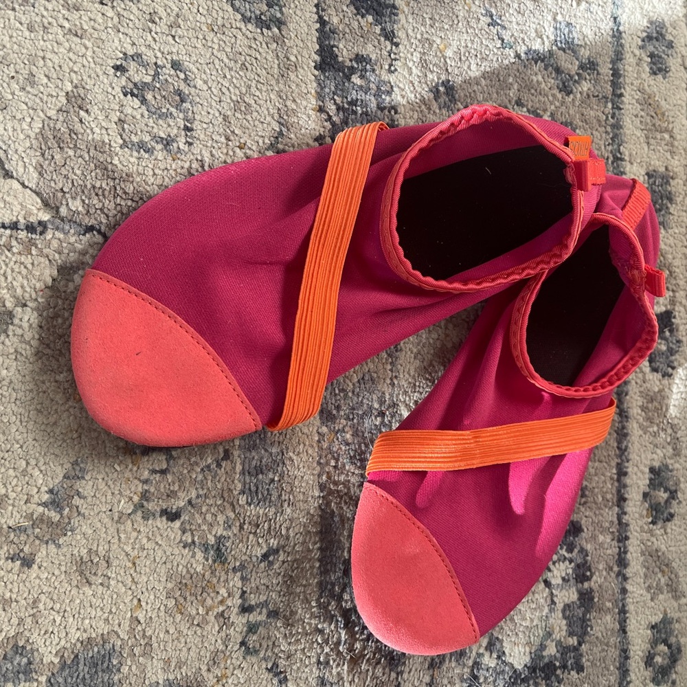 Furoshiki Women's Athletic Shoes - Fuchsia and radiant Orange